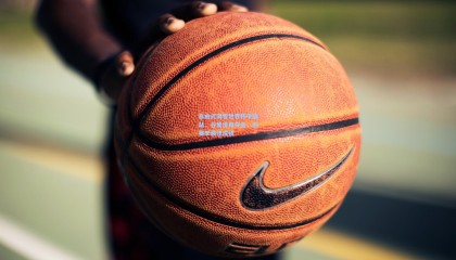 自由式滑雪世界杯中国站，谷爱凌再夺金，创赛季最佳成绩